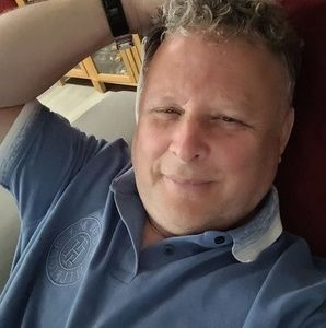 Meet your Posher, Eric